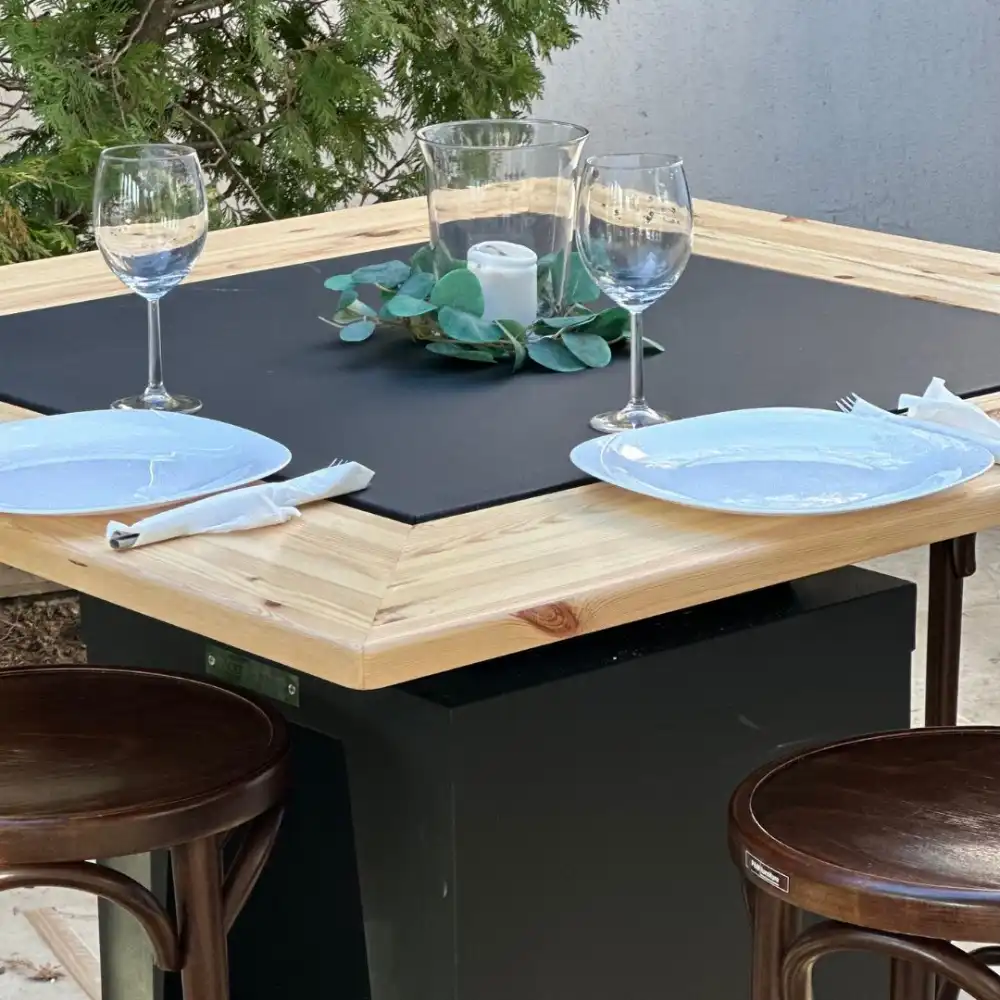 BlowVolt Unik Praktik masă de grădină pentru 8 persoane – grătar cu plită 4 în 1, blat lemn pin 120x120cm exterior