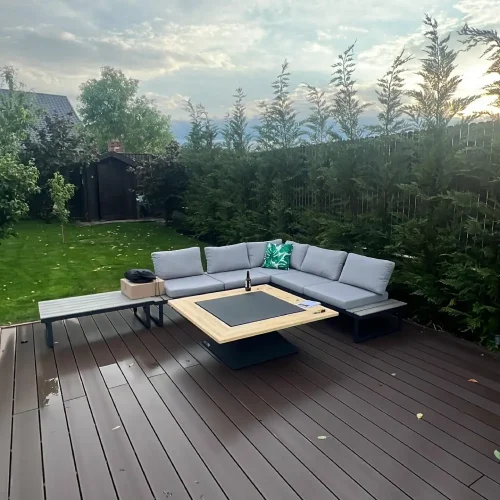 BlowVolt Pyramide masă de grădină în curte – grătar cu plită 4 în 1, blat lemn pin 120x120 cm, foto client